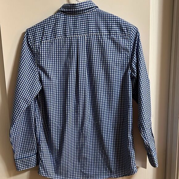 Vineyard Vines youth boys size 12-14 blue/white whale shirt. - Picture 4 of 5